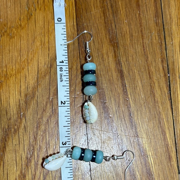 3/$25 Shell Drop Earrings - Picture 3 of 4